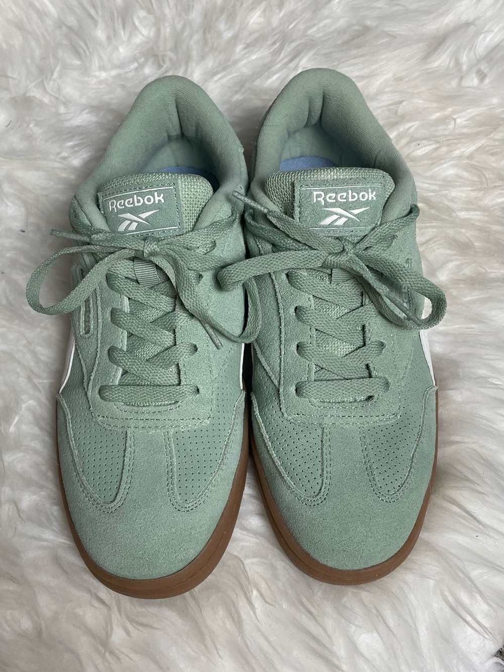 NEW Reebok Mint Green Suede Retro Sneakers  
White Stripes&Gum Sole/Womens US7.5